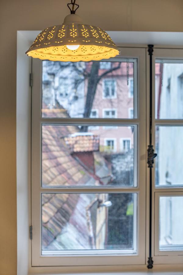 Roofs Of The Old Tallinn Guest House Экстерьер фото